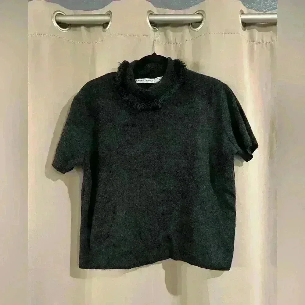 Women’s Karen Lessly Top
